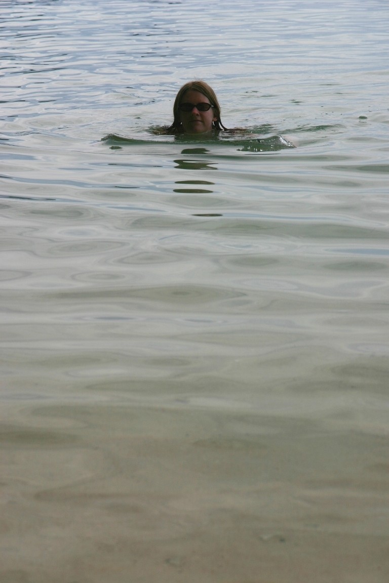Debbie Swimming, Hat Tham Phra Nang